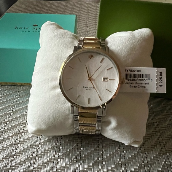 Elegant two-tone Kate Spade ♠️ Gramercy bracelet watch ⏱️ - Picture 3 of 6